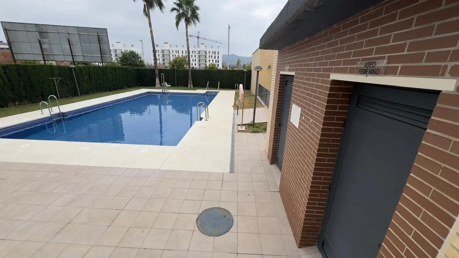 Piscina de Pis en venda en Córdoba amb Terrassa, Traster i Piscina comunitària