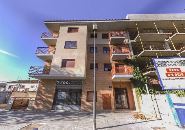 Vista exterior de Pis en venda en Reus