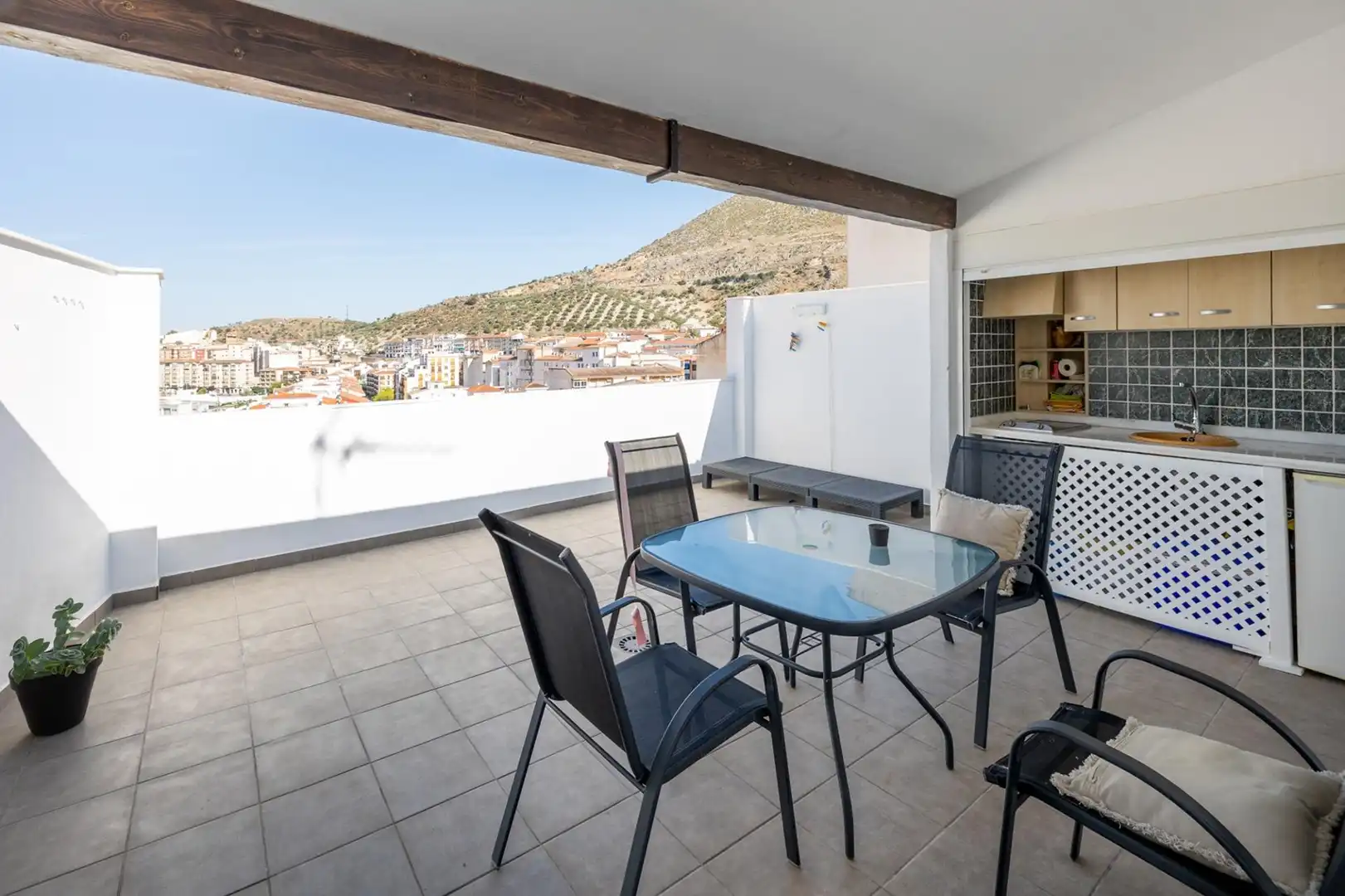 Terrace of Detached homes for sale in Loja  with Air Conditioner, Heating and Parquet flooring
