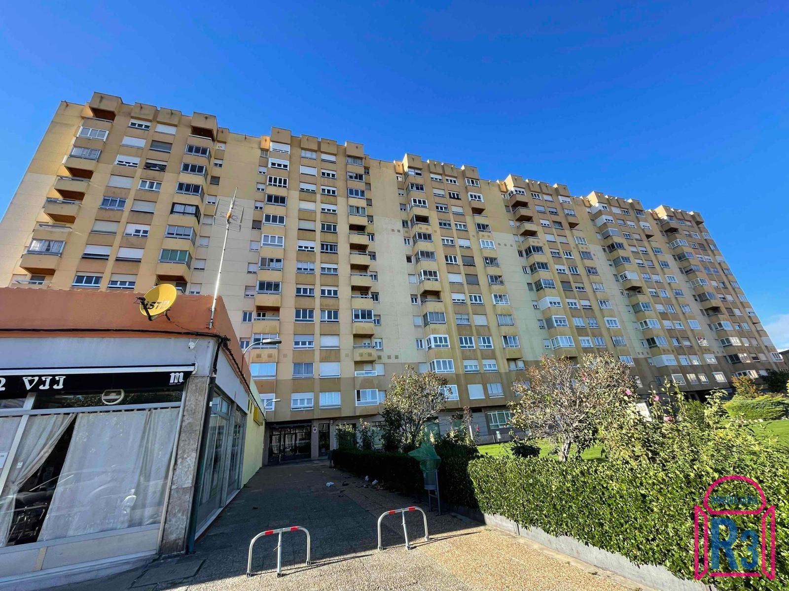 Vista exterior de Pis en venda en San Andrés del Rabanedo amb Calefacció, Terrassa i Moblat