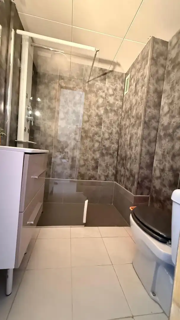 Baño de Apartamento en venta en Empuriabrava con Terraza y Amueblado