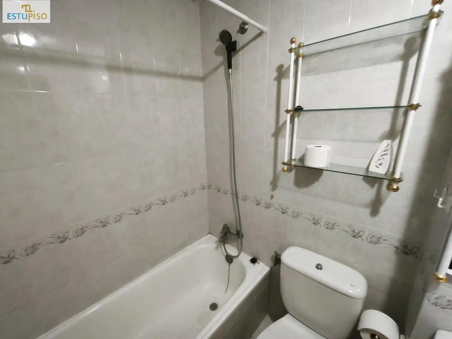 Bany de Pis en venda en Vitoria - Gasteiz amb Calefacció, Parquet i Terrassa