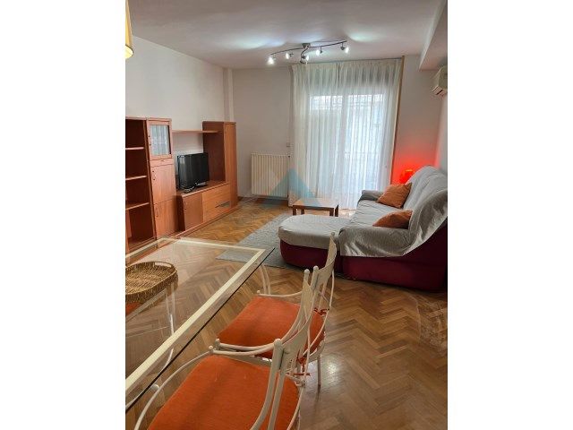 Sala d'estar de Pis de lloguer en Alcalá de Henares amb Aire condicionat, Calefacció i Parquet