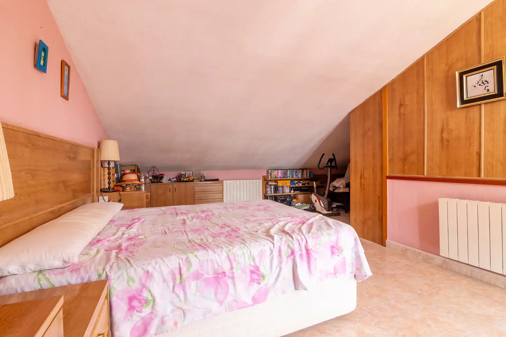 Dormitori de Casa adosada en venda en Móstoles amb Aire condicionat, Calefacció i Jardí privat