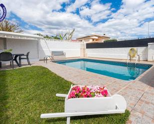Piscina de Casa o xalet en venda en Benicasim / Benicàssim amb Aire condicionat, Calefacció i Jardí privat