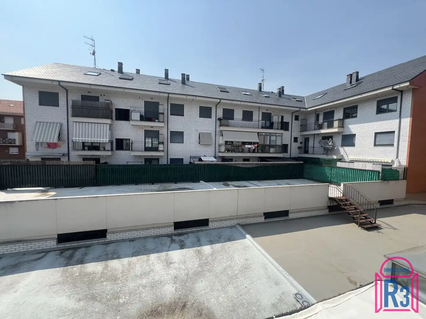 Vista exterior de Apartament en venda en Villaquilambre amb Calefacció, Terrassa i Traster