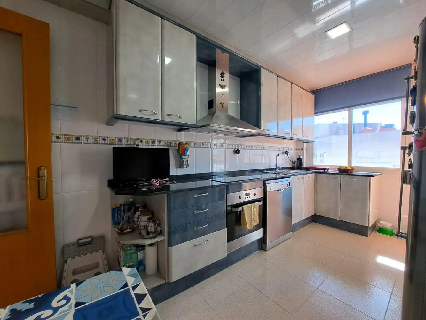 Cocina de Dúplex en venta en Olesa de Montserrat con Aire acondicionado, Calefacción y Jardín privado