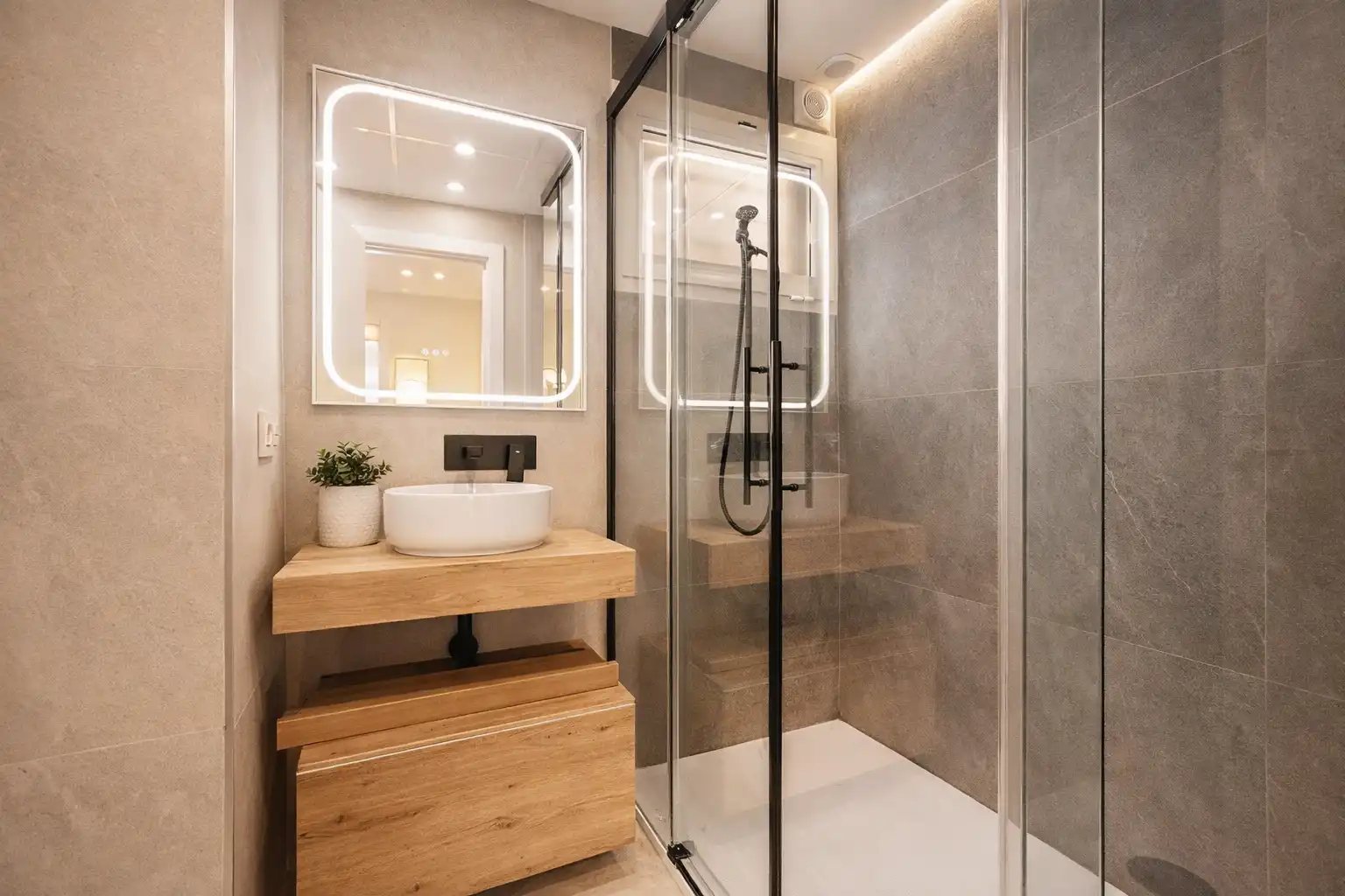 Baño de Planta baja en venta en Estepona con Aire acondicionado, Terraza y Piscina