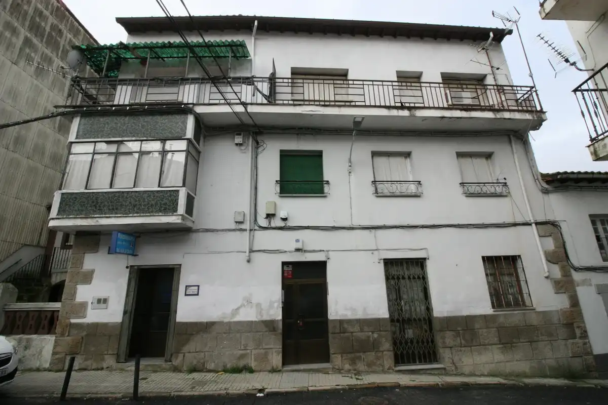 Vista exterior de Pis en venda en Arenas de San Pedro amb Terrassa, Traster i Balcó