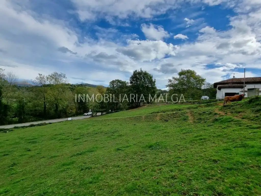 Residencial en venda en Parres