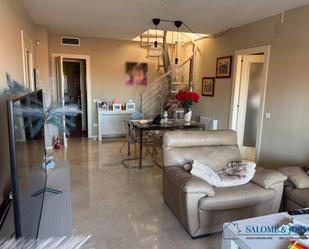 Sala d'estar de Àtic en venda en Vilassar de Mar amb Aire condicionat, Calefacció i Parquet