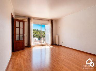 Appartamento con balcone in vendita a Gràcia