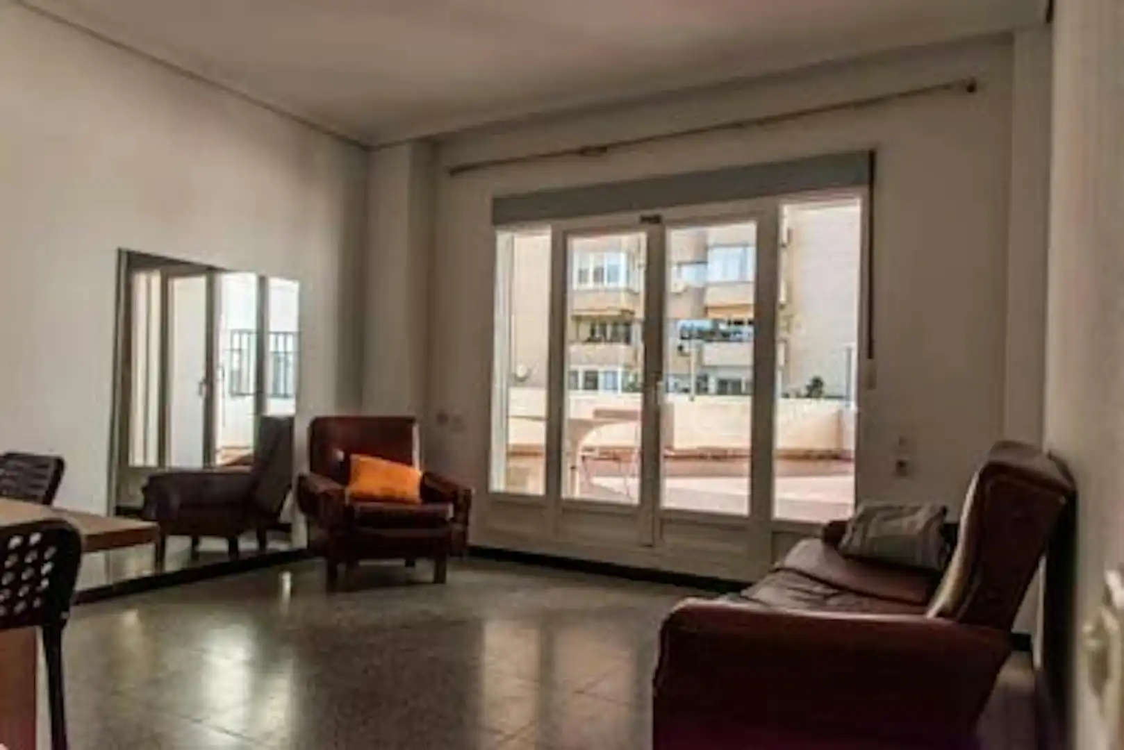Sala d'estar de Pis per a compartir en Valencia amb Calefacció i Rentadora