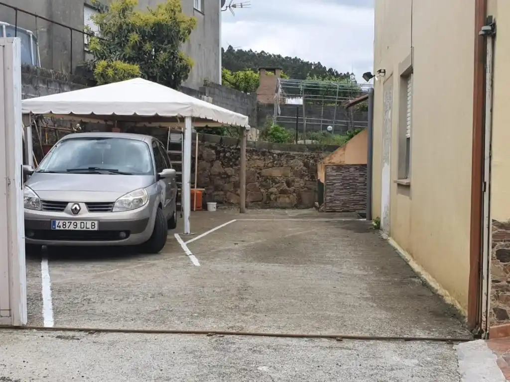 Parking de Apartamento de alquiler en Valdoviño con Aire acondicionado y Calefacción