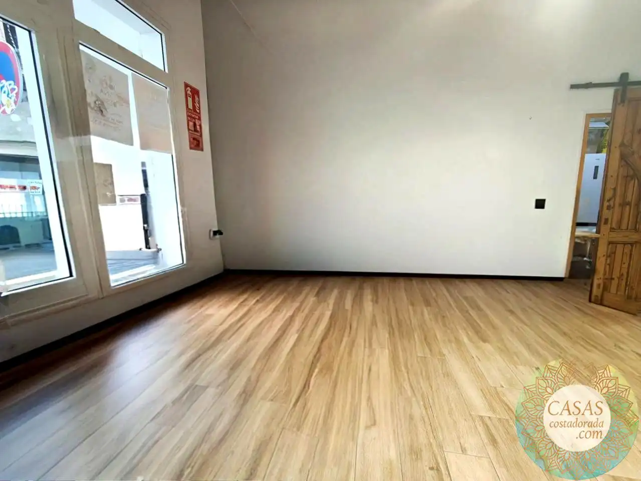 Business premises for sale in Carrer Constitució, imagen 2