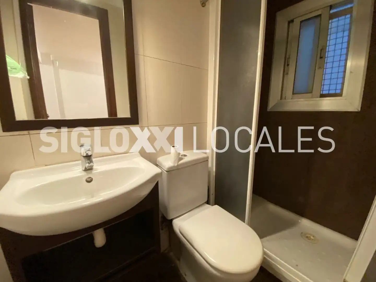 Commercial properties for sale in PASEO MARAGALL, El Congrés i els Indians