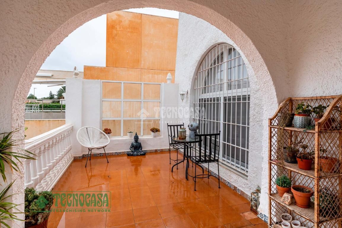 Terrace of House or chalet for sale in Roquetas de Mar