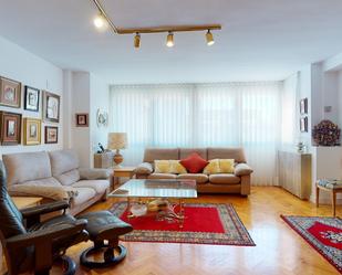 Living room of Flat for sale in  Zaragoza Capital  with Air Conditioner, Terrace and Balcony