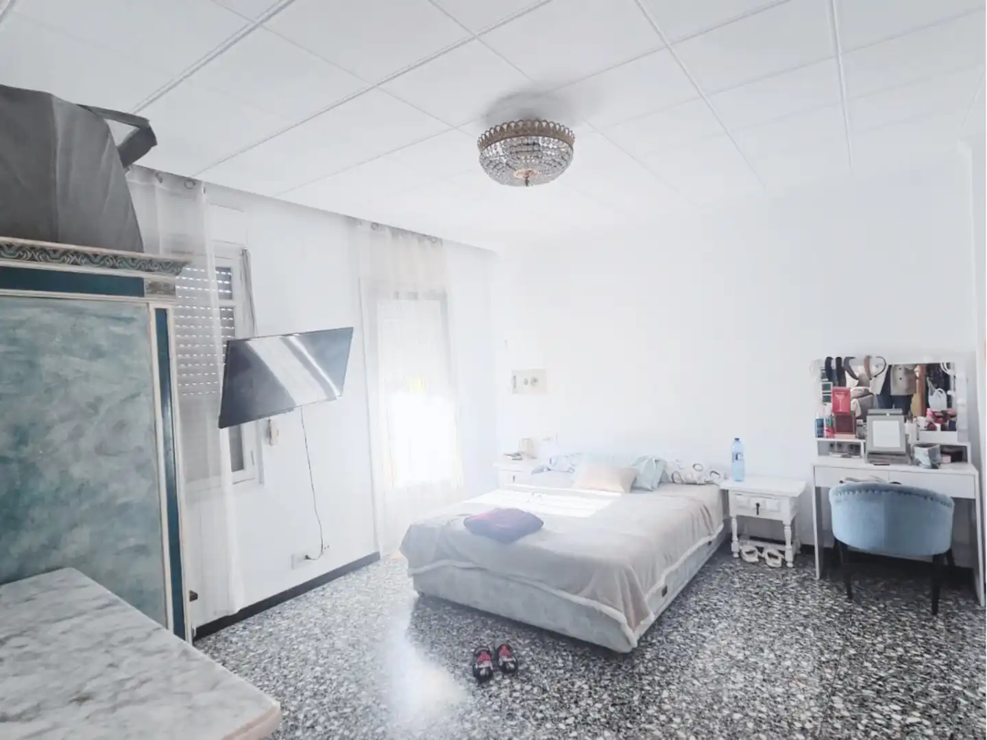 Schlafzimmer von Wohnung zum Verkauf in Elda mit Möbliert und Balkon