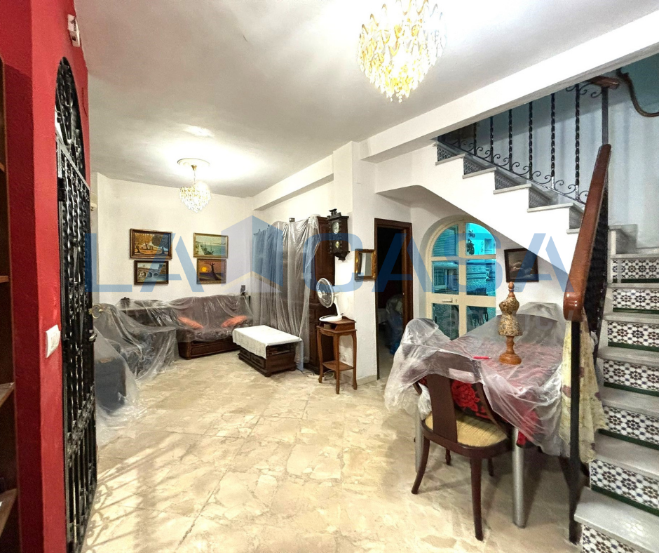 House or chalet for sale in  Sevilla Capital  with Terrace and Storage room