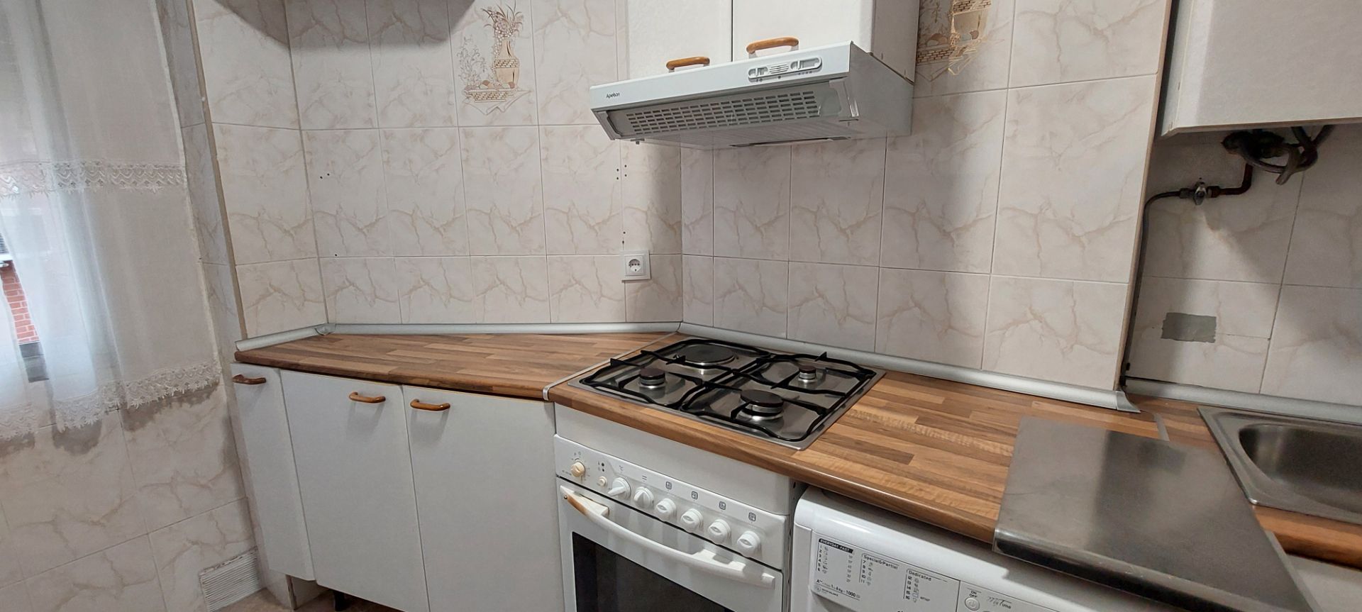 Kitchen of Flat for sale in  Madrid Capital  with Heating, Terrace and Storage room