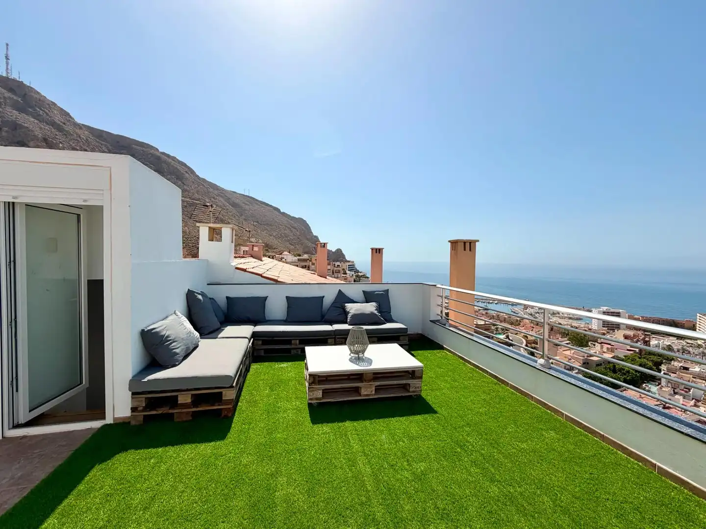 Terraza de Casa adosada de alquiler en Roquetas de Mar con Aire acondicionado, Calefacción y Terraza