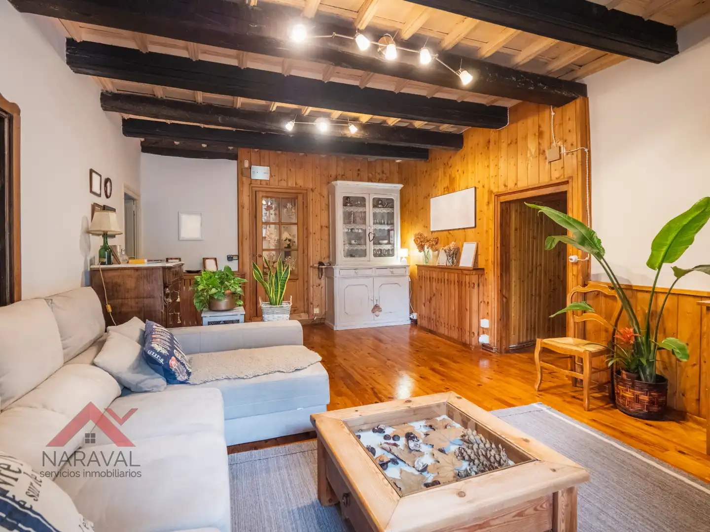 Sala de estar de Casa o chalet en venta en Fiscal con Aire acondicionado, Calefacción y Jardín privado