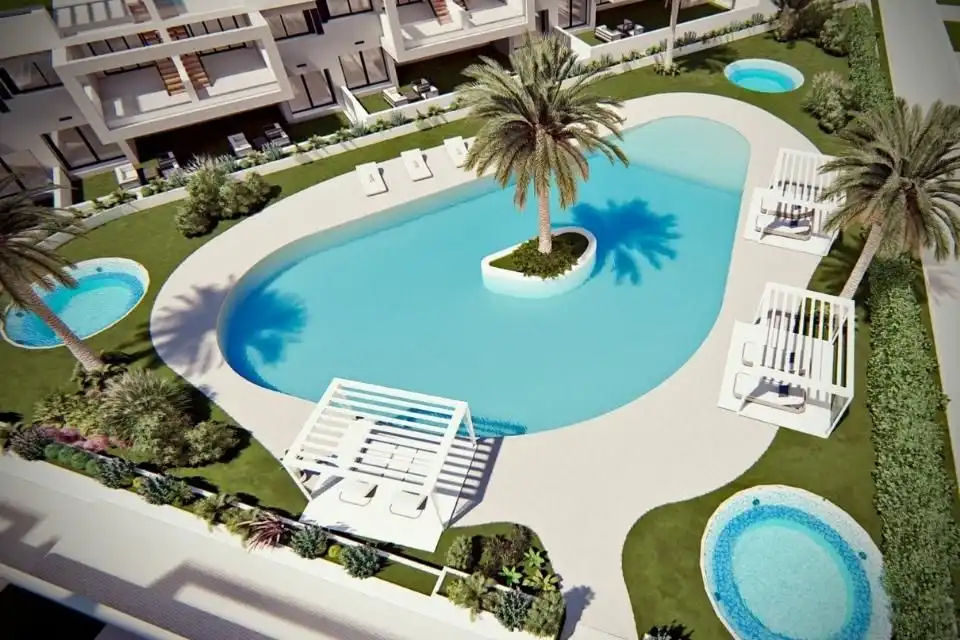 Piscina de Casa o xalet en venda en Torrevieja amb Piscina comunitària