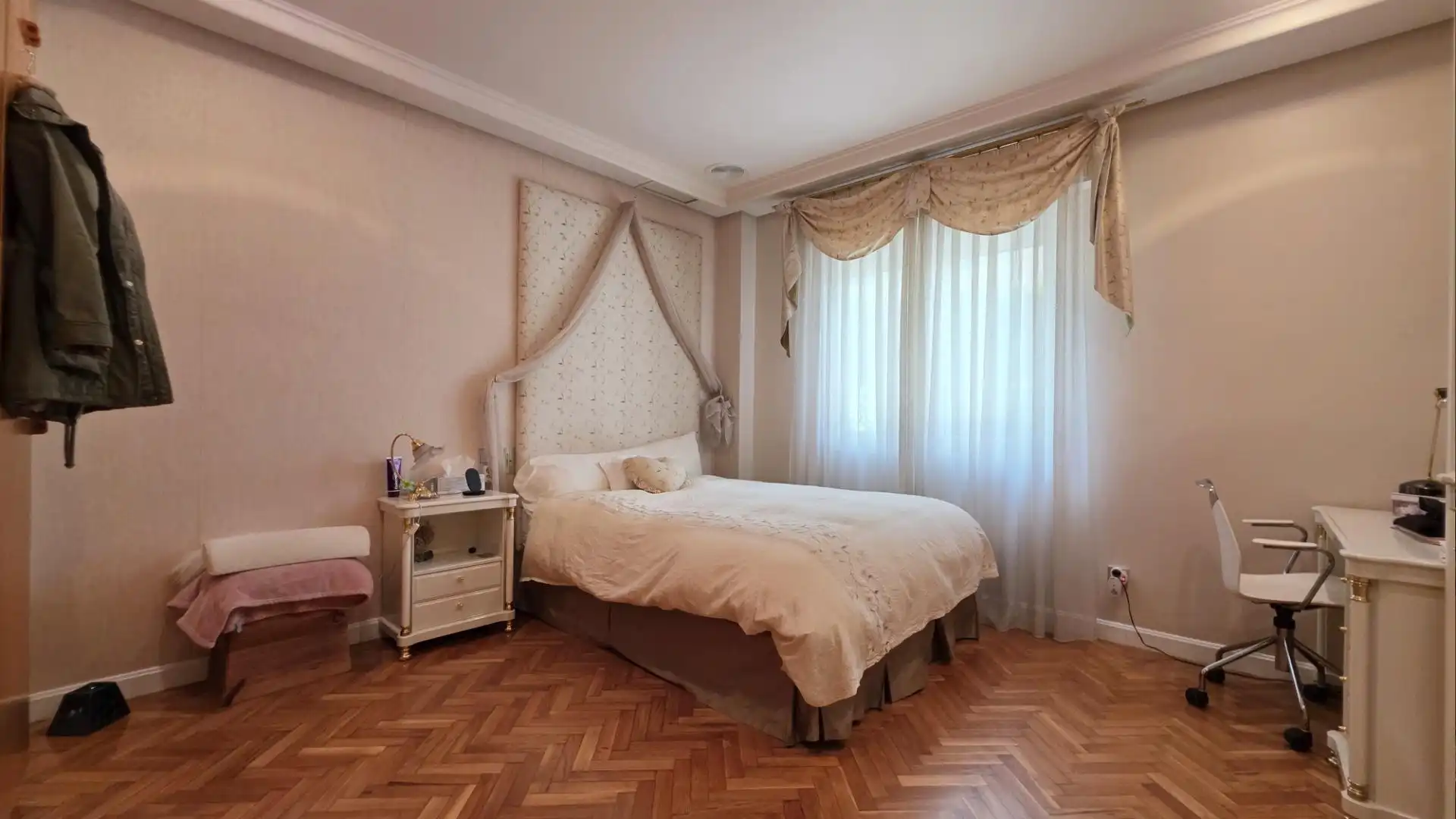 Bedroom of Houses for sale in Elche / Elx  with Air Conditioner, Private garden and Parquet flooring