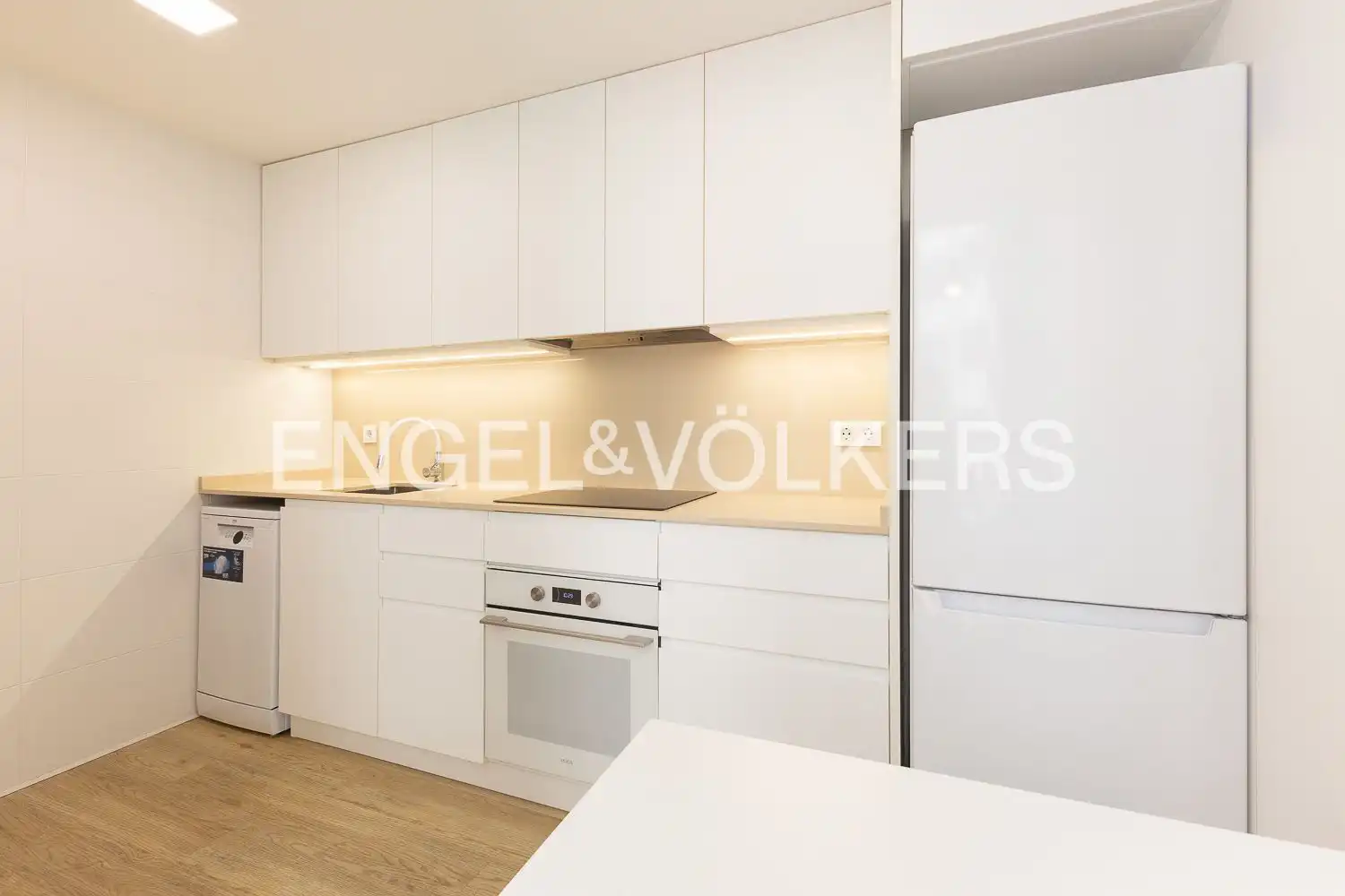 Kitchen of Flat for rent in Valencia  with Air Conditioner, Heating and Terrace