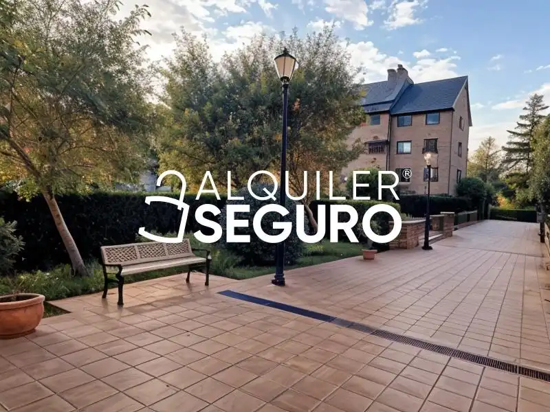 Piso de alquiler en Pozuelo de Alarcón con Calefacción, Terraza y Trastero