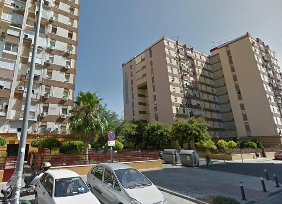 Exterior view of Flat for sale in  Sevilla Capital
