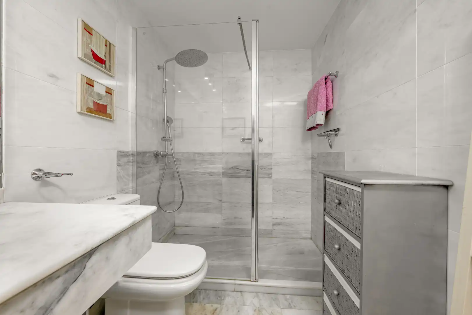 Bathroom of Ground floor for sale in Marbella  with Air Conditioner, Heating and Terrace