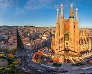 Vista exterior de Edifici en venda en  Barcelona Capital