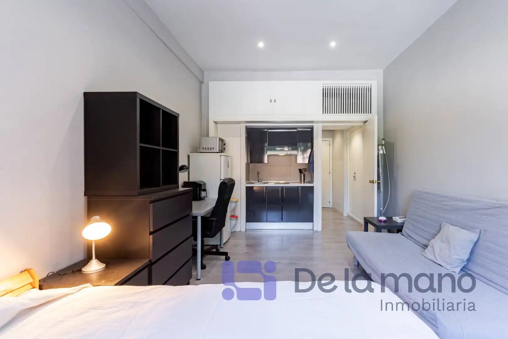 Schlafzimmer von Wohnung zur Miete in Madrid mit Klimaanlage, Heizung und Möbliert