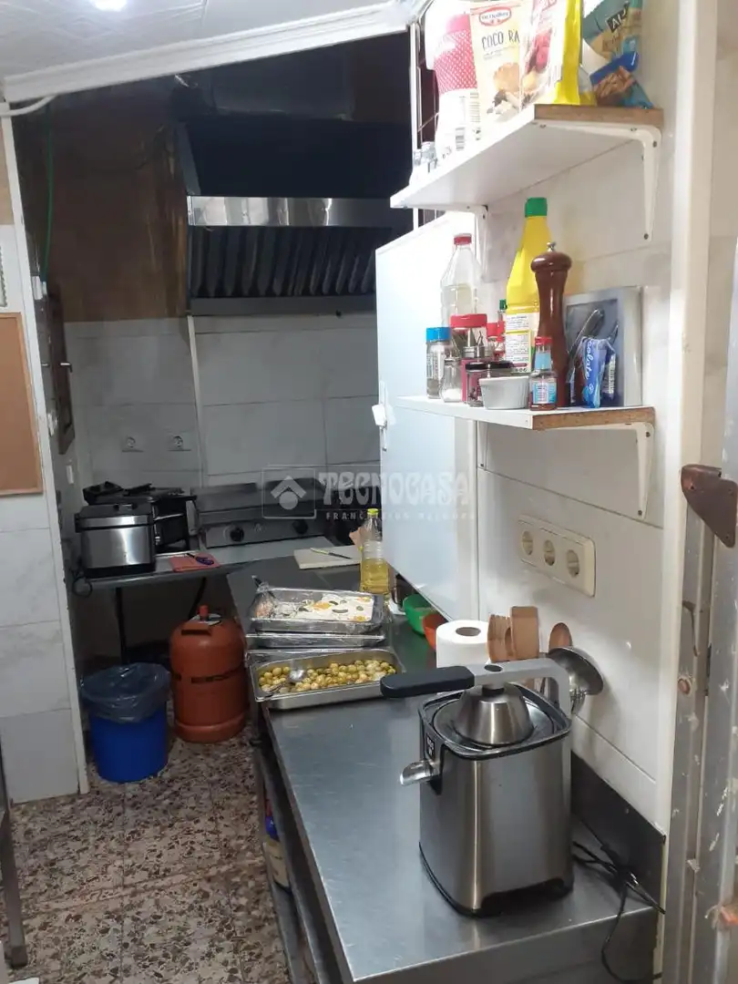 Cuina de Local en venda en San Fernando de Henares amb Aire condicionat i Terrassa