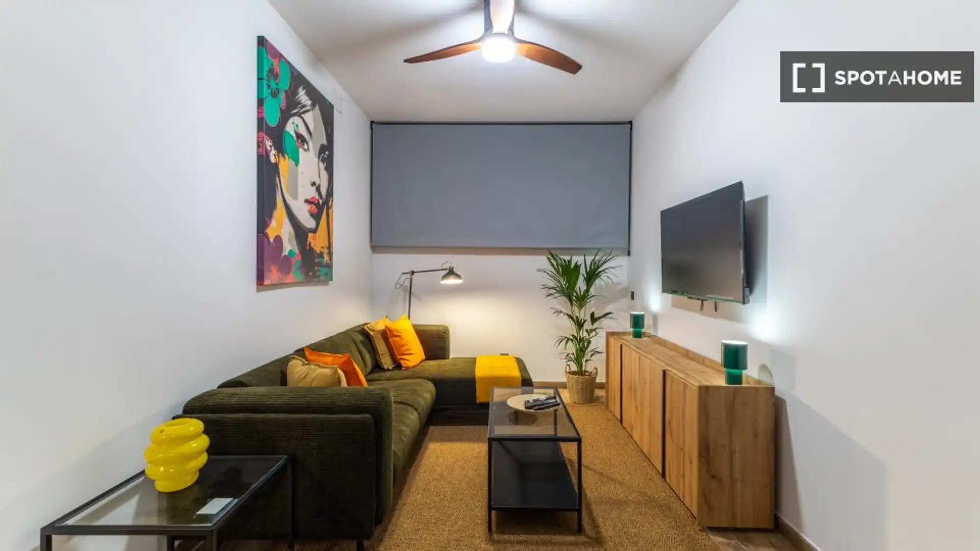 Sala de estar de Piso de alquiler en  Madrid Capital con Aire acondicionado, Calefacción y Amueblado