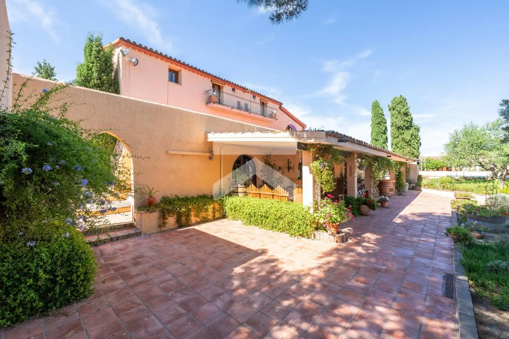 Vista exterior de Finca rústica en venda en El Molar (Tarragona) amb Aire condicionat, Calefacció i Jardí privat