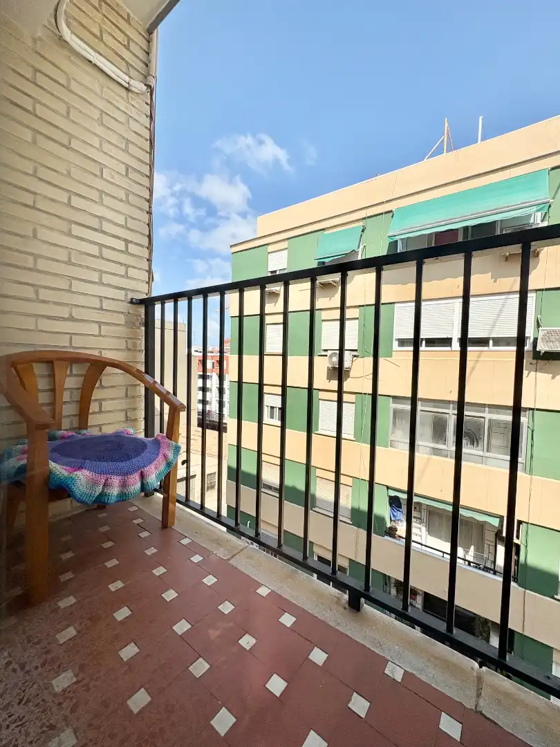Terrassa de Pis en venda en Mislata amb Moblat, Forn i Balcó