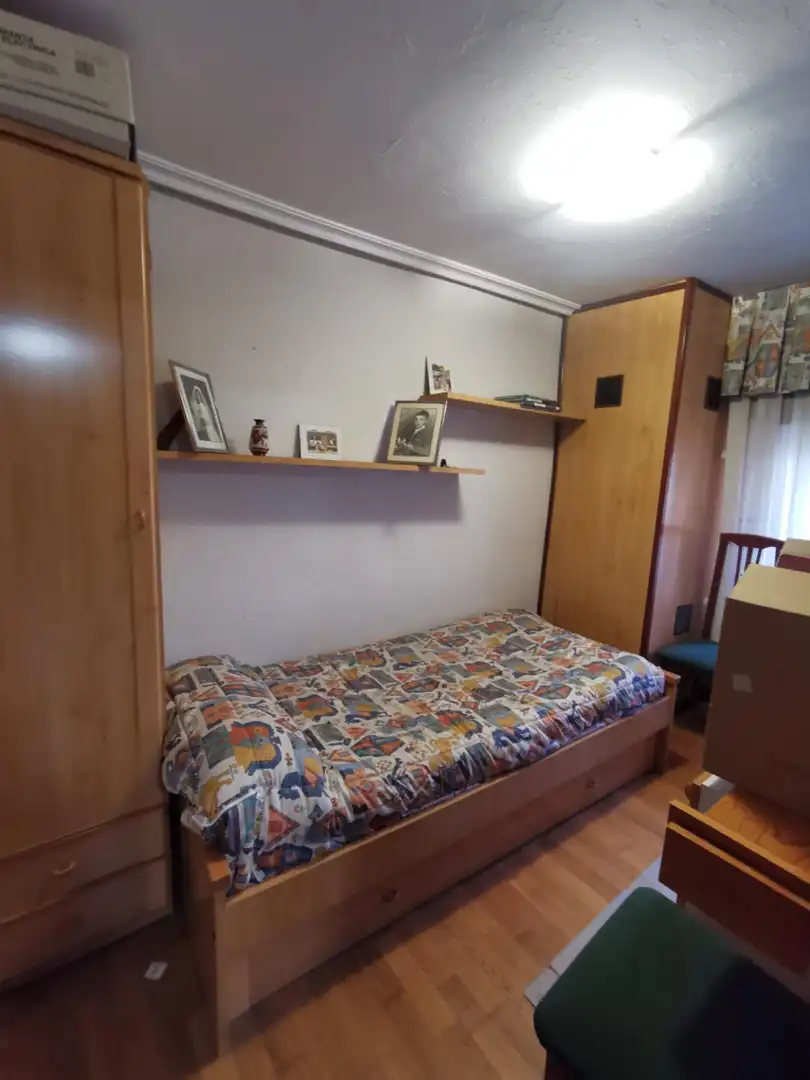 Dormitori de Casa o xalet en venda en Entrena amb Calefacció, Terrassa i Traster