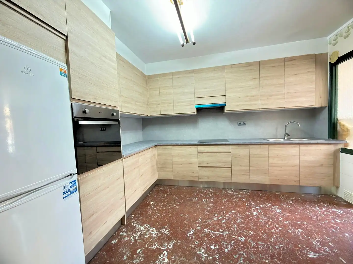 Cuina de Pis en venda en Ferrol amb Calefacció, Moblat i Forn