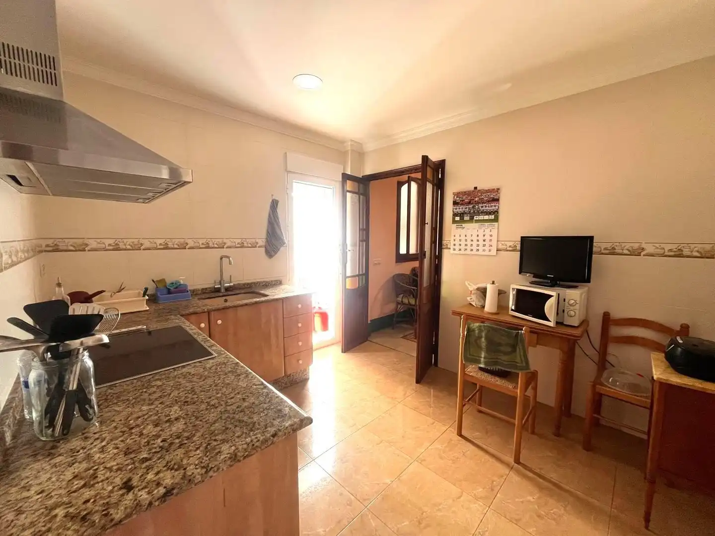 Cuina de Casa o xalet en venda en Carcaixent amb Aire condicionat, Terrassa i Moblat