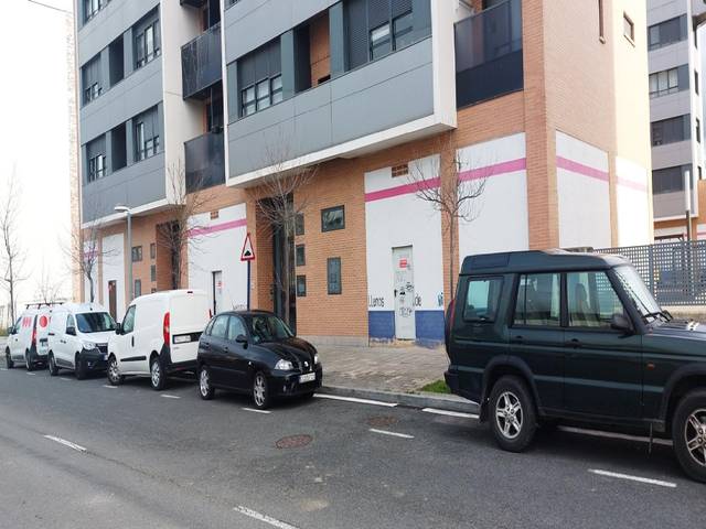 Local comercial en Venta en Salburua - Arantzabela