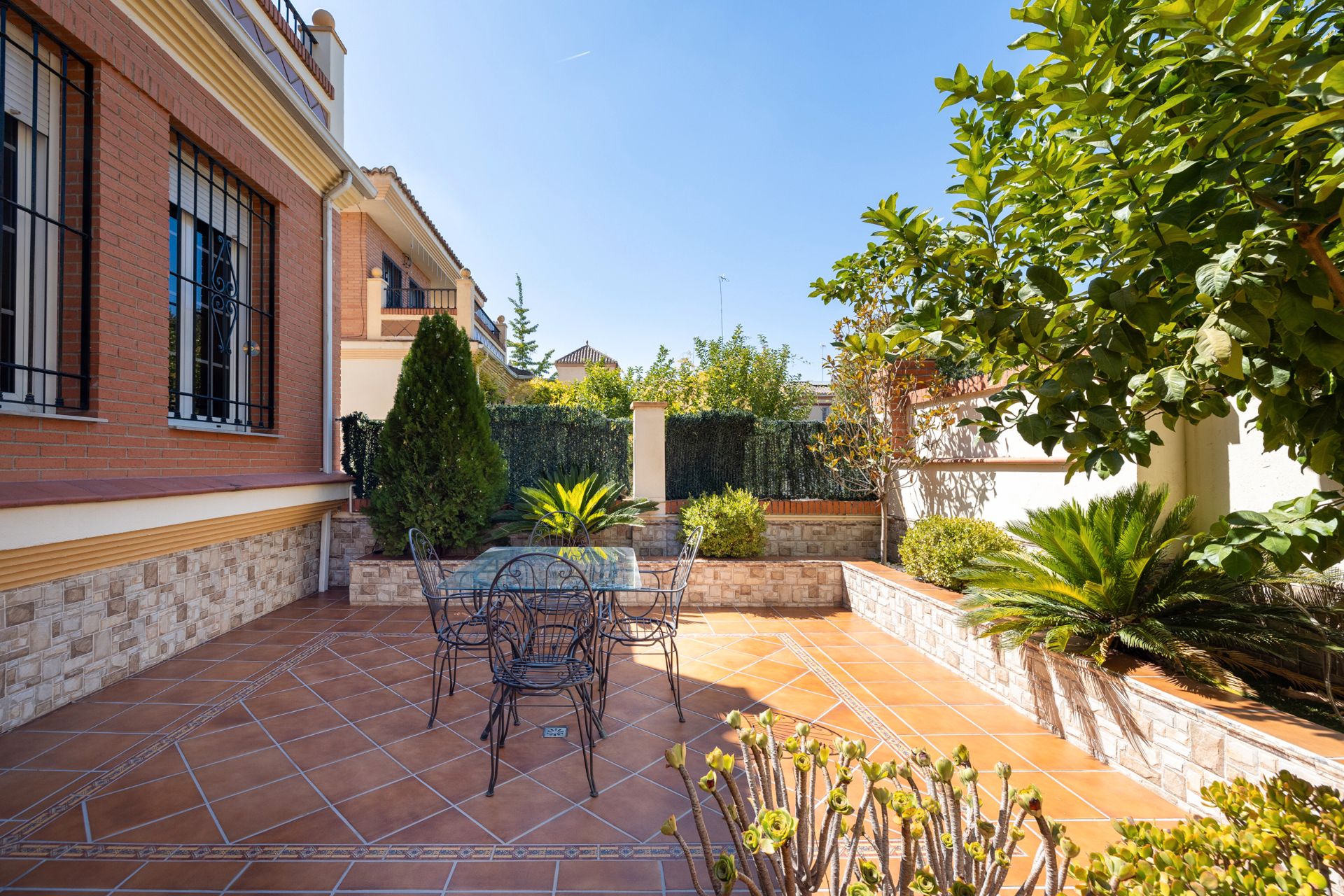 Terrassa de Casa adosada en venda en  Granada Capital amb Aire condicionat, Calefacció i Jardí privat