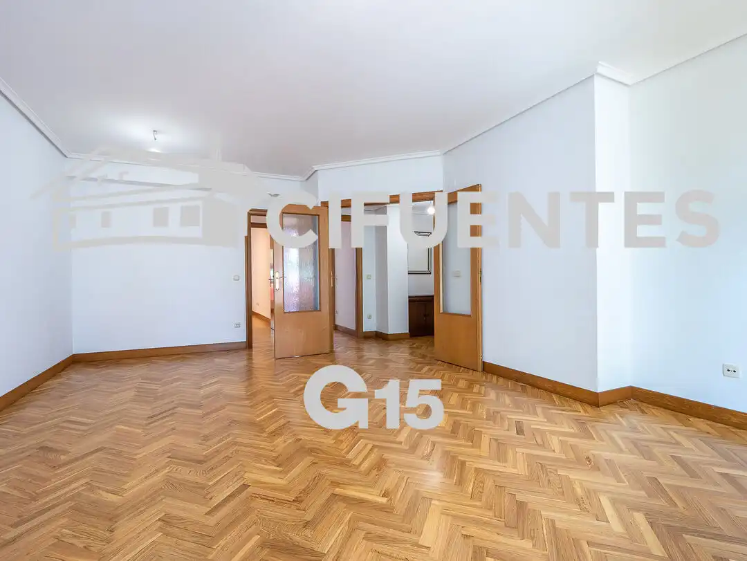 Flat with lift for sale in Txomin Agirre Pasealekua, imagen 8