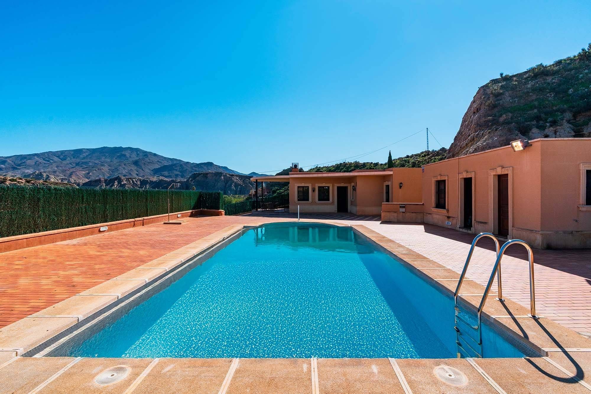 Piscina de Finca rústica en venta en Gádor con Terraza, Piscina y Alarma