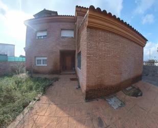 Vista exterior de Casa o xalet en venda en El Vendrell amb Calefacció, Terrassa i Piscina comunitària