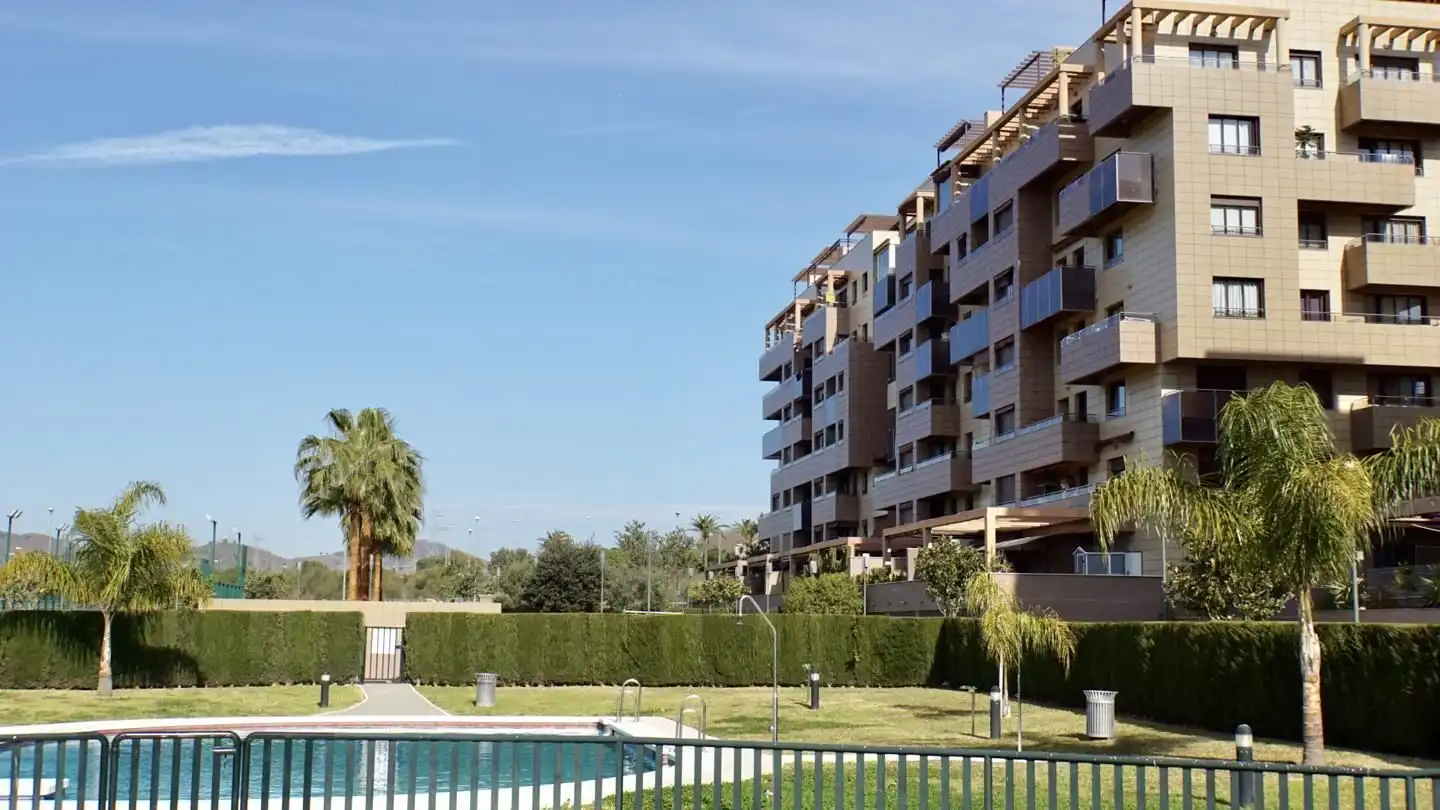 Flat for rent in Calle Poetisa Alfonsina Domínguez, El Cónsul - Ciudad Universitaria - El Romeral, Teatinos - Universidad