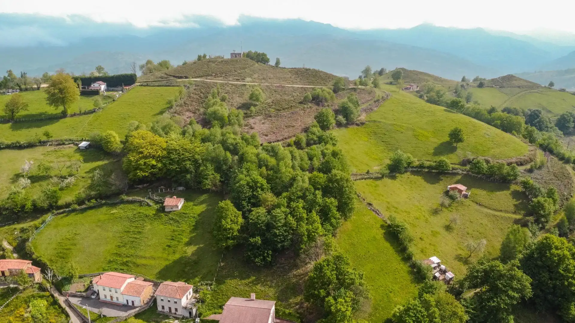 Casa adosada en venta en Laviana con Jardín privado y Amueblado