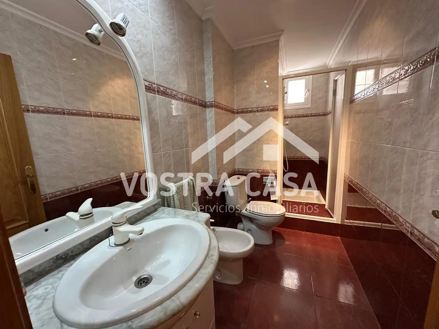 Baño de Piso de alquiler en Requena